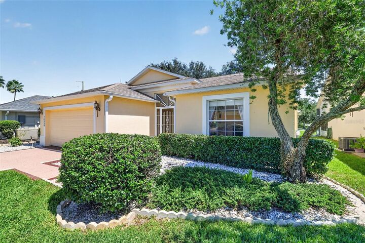 Property Photo:  26958 Honeymoon Avenue  FL 34748 