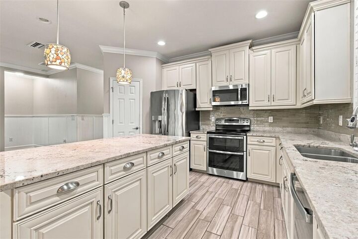 Property Photo:  8021 Whitetail Deer Way  FL 33635 