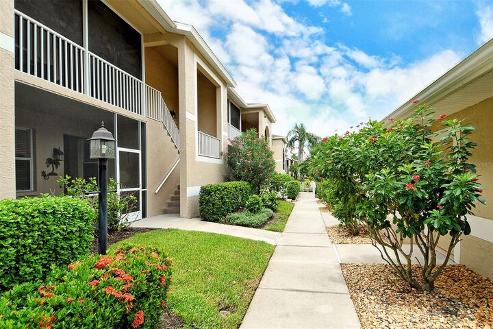 Property Photo:  5240 Hyland Hills Avenue 1415  FL 34241 