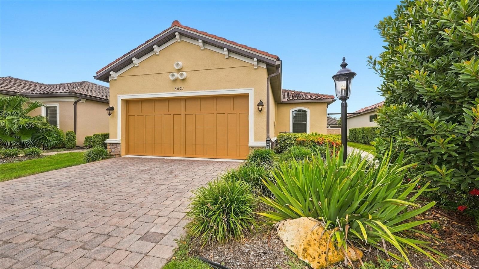 Property Photo:  5021 Savona Run  FL 34211 