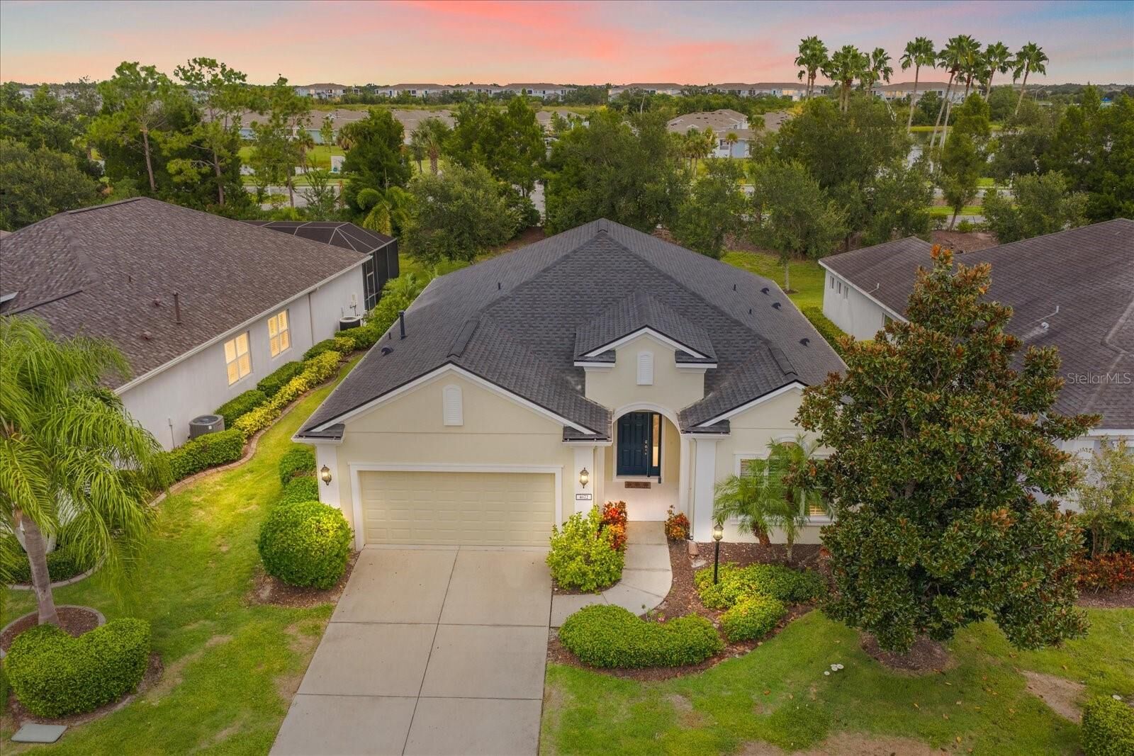 Property Photo:  4672 Claremont Park  FL 34211 