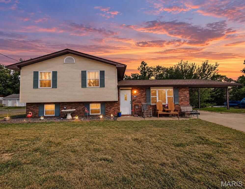 Property Photo: 500 S Vandervoot Street MO 63601