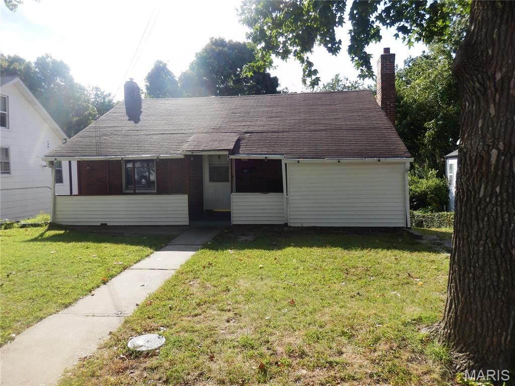 Property Photo:  2149 Penfield Avenue  MO 63114 