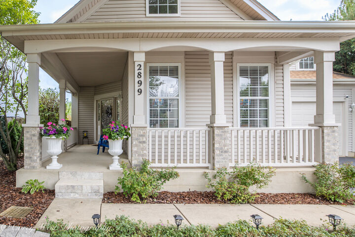 Property Photo:  2899 Cornwall Lane  IL 60134 