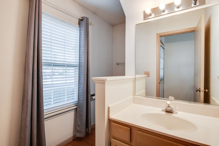 Property Photo: 1216 Arapaho Court 1216 IL 60540