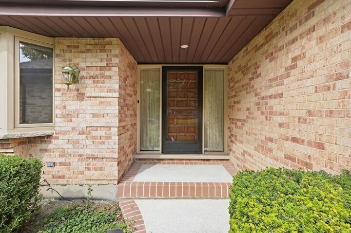 Property Photo:  254 Wood Glen Lane  IL 60523 