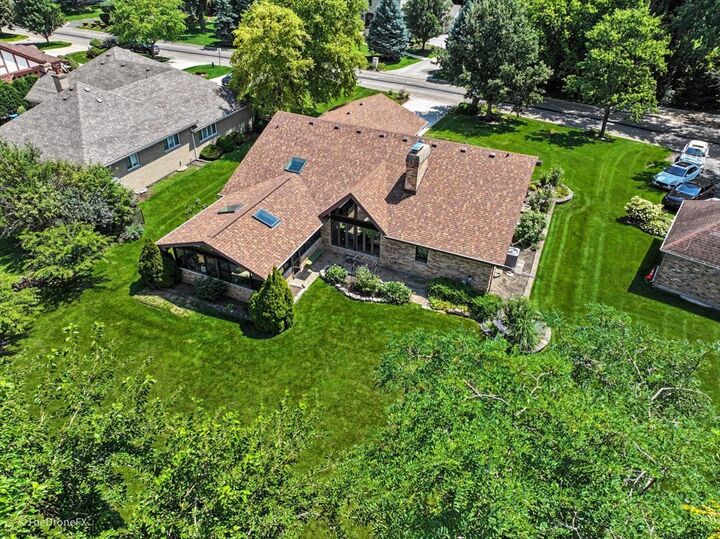 Property Photo: 254 Wood Glen Lane IL 60523