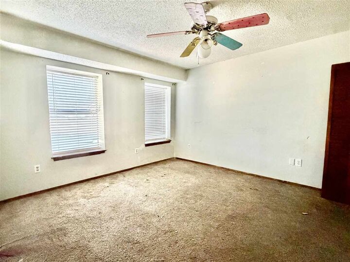 Property Photo: 706 S 18th Street OK 74631