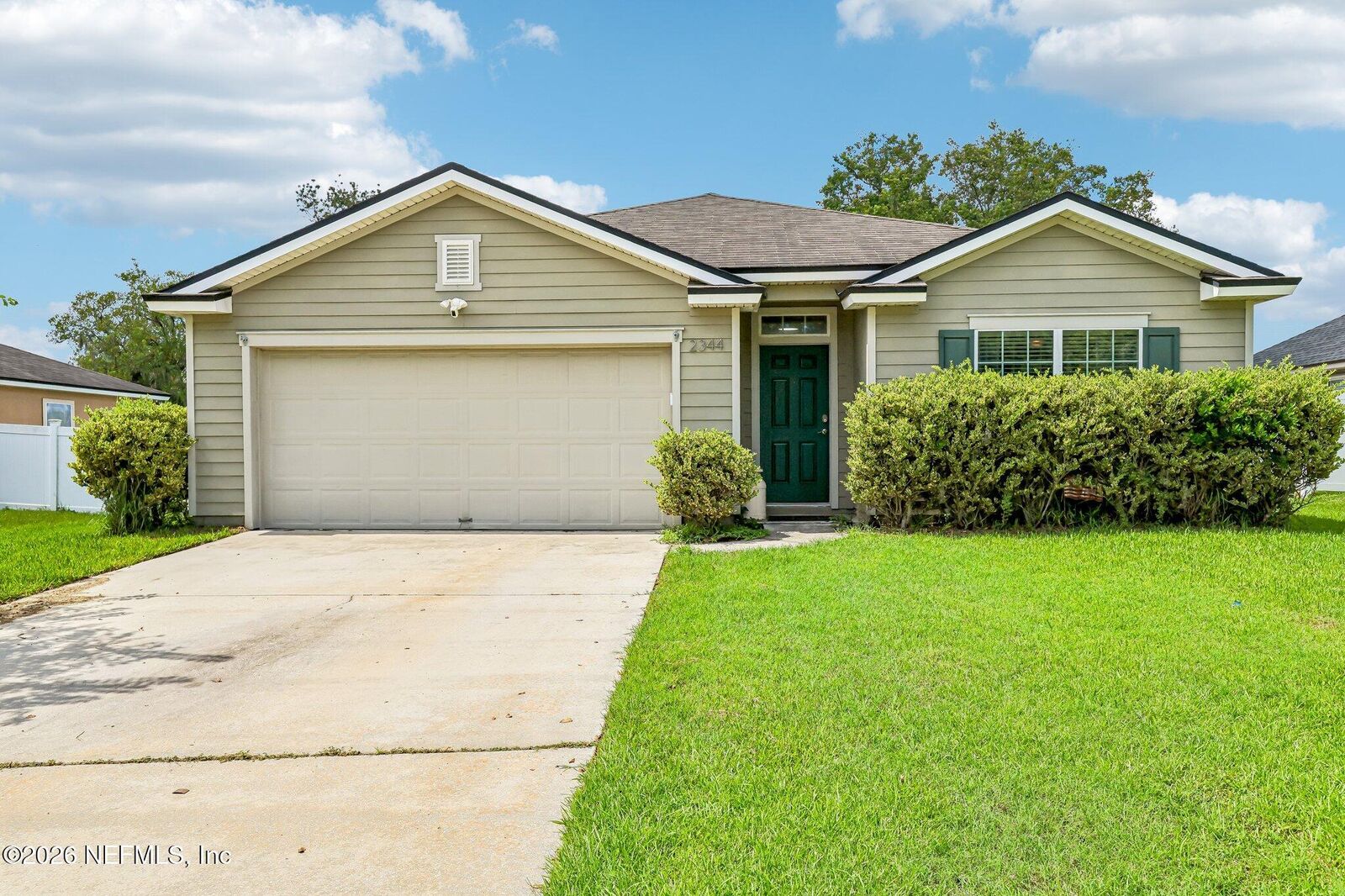Property Photo:  2344 Bonnie Lakes Drive  FL 32043 