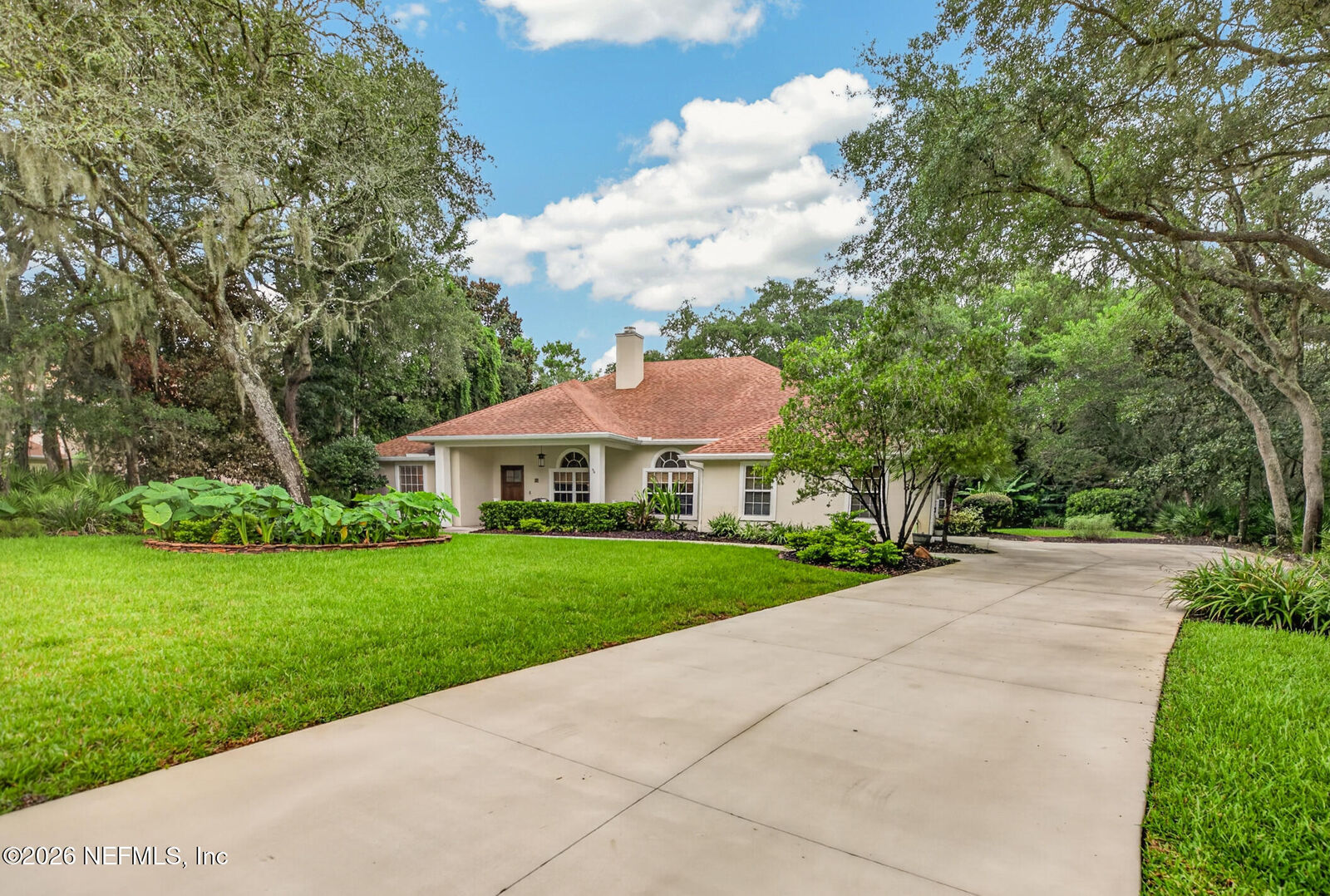 Property Photo:  844 White Eagle Circle  FL 32086 