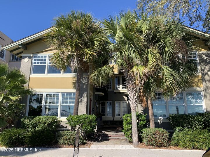 Property Photo: 2117 River Boulevard FL 32204