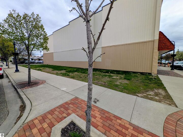 Property Photo:  201 S Main Street  MI 48858 