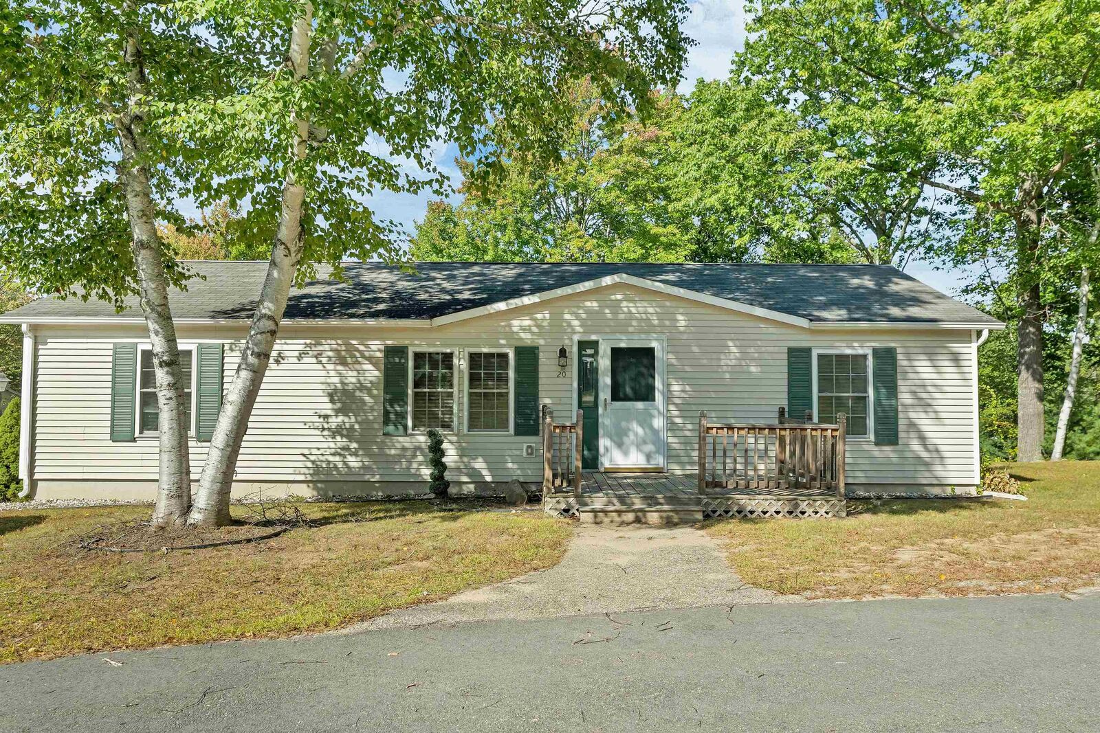 Property Photo:  20 Coventry Court  NH 03246 