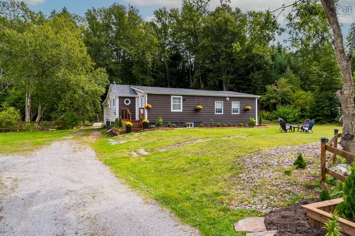 Property Photo: 10951 Peggys Cove Road NS B3Z 3C7