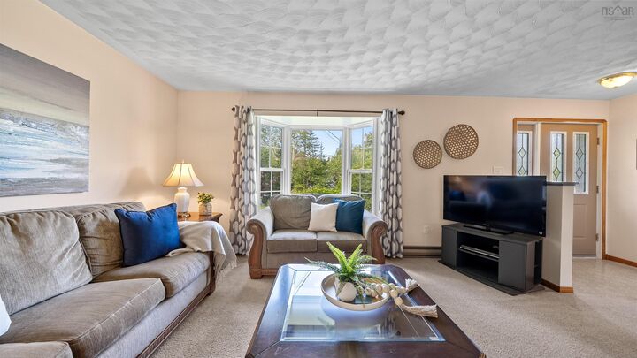 Property Photo:  44 Lake Drive  NS B0N 1Z0 