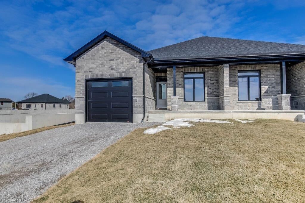Property Photo:  381 Argyle Avenue  ON N4B 0B2 