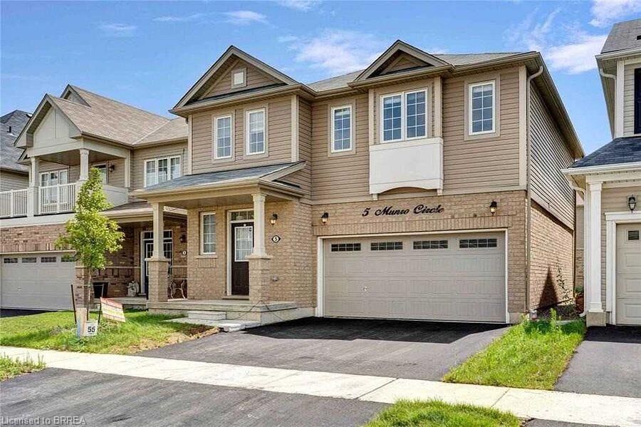 Property Photo:  5 Munro Circle  ON N3T 0R1 