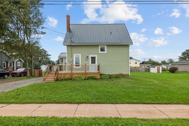 Property Photo:  69 Bayview Drive  PE C1N 3Z9 