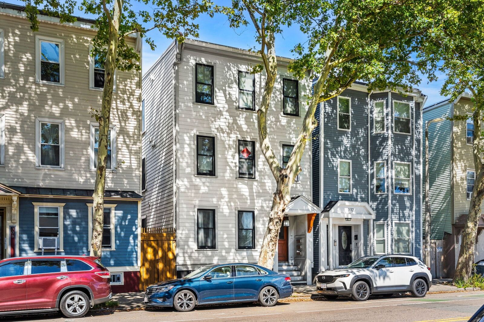 Property Photo:  310 Chelsea St  MA 02128 