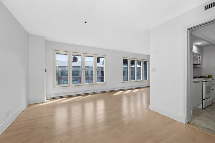 Property Photo:  20 Rowes Wharf Ph4  MA 02110 