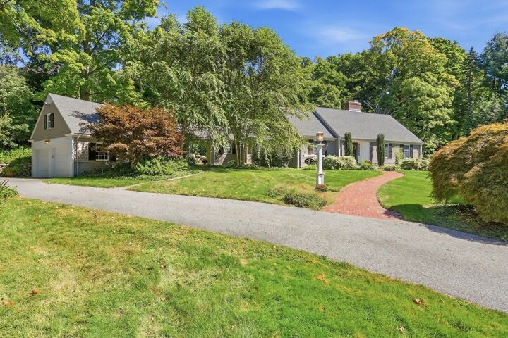 Property Photo:  3 Franklin Rd  MA 02420 