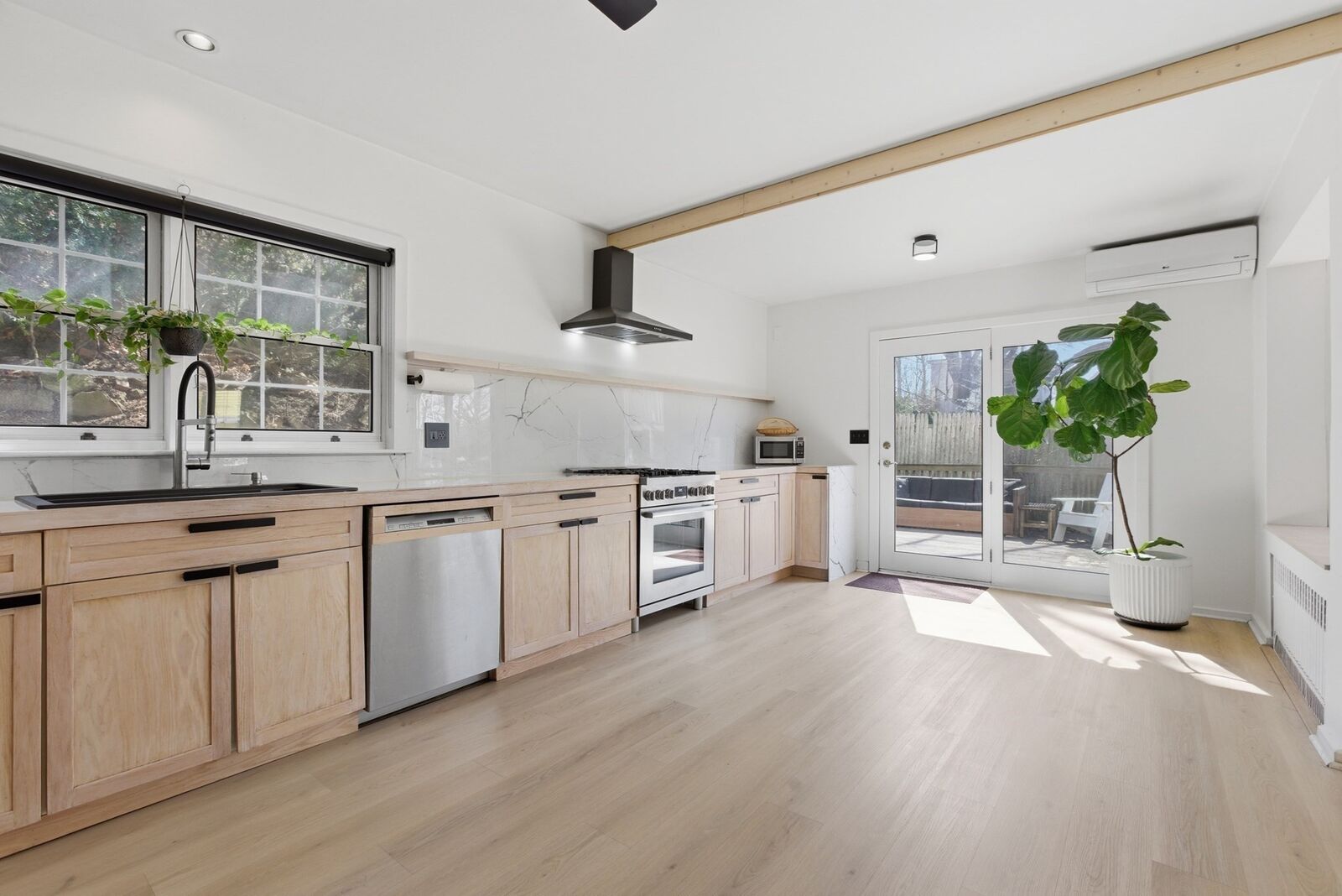 Property Photo:  11 Sherwood St 1  MA 02131 