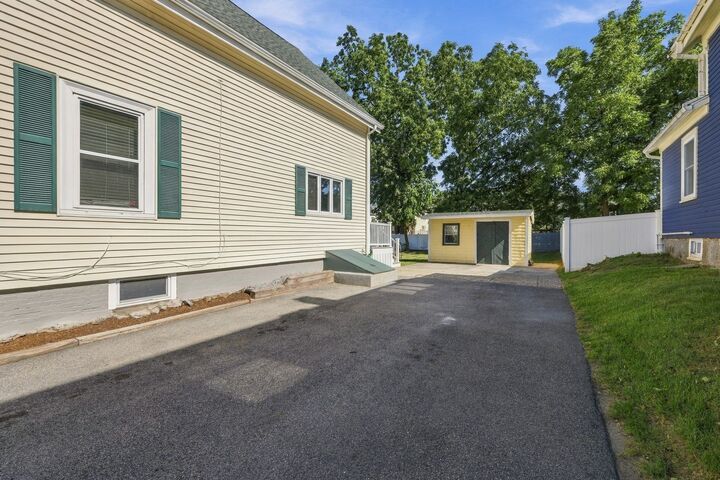 Property Photo:  18 Kernwood Ave  MA 01915 