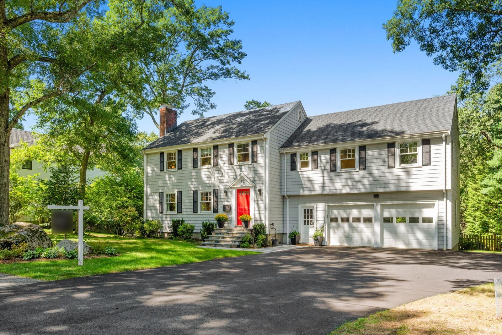 Property Photo:  15 Wedgwood Rd  MA 02481 