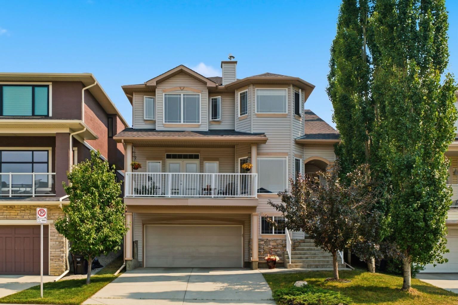 Property Photo:  54 Rockyledge Rise NW  AB T3G 5P8 