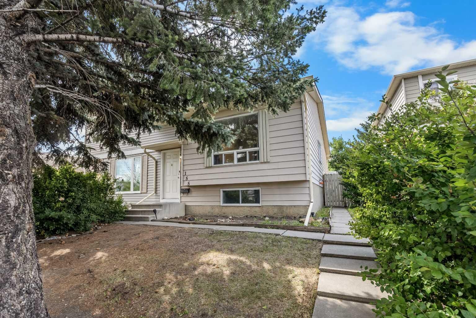 Property Photo:  155 Sandarac Way NW  AB T3K 2Y4 