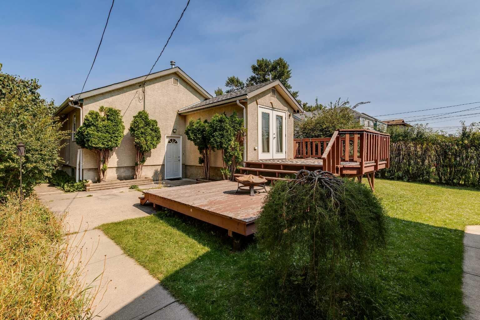 Property Photo:  415 51 Avenue SW  AB T2V 0A2 