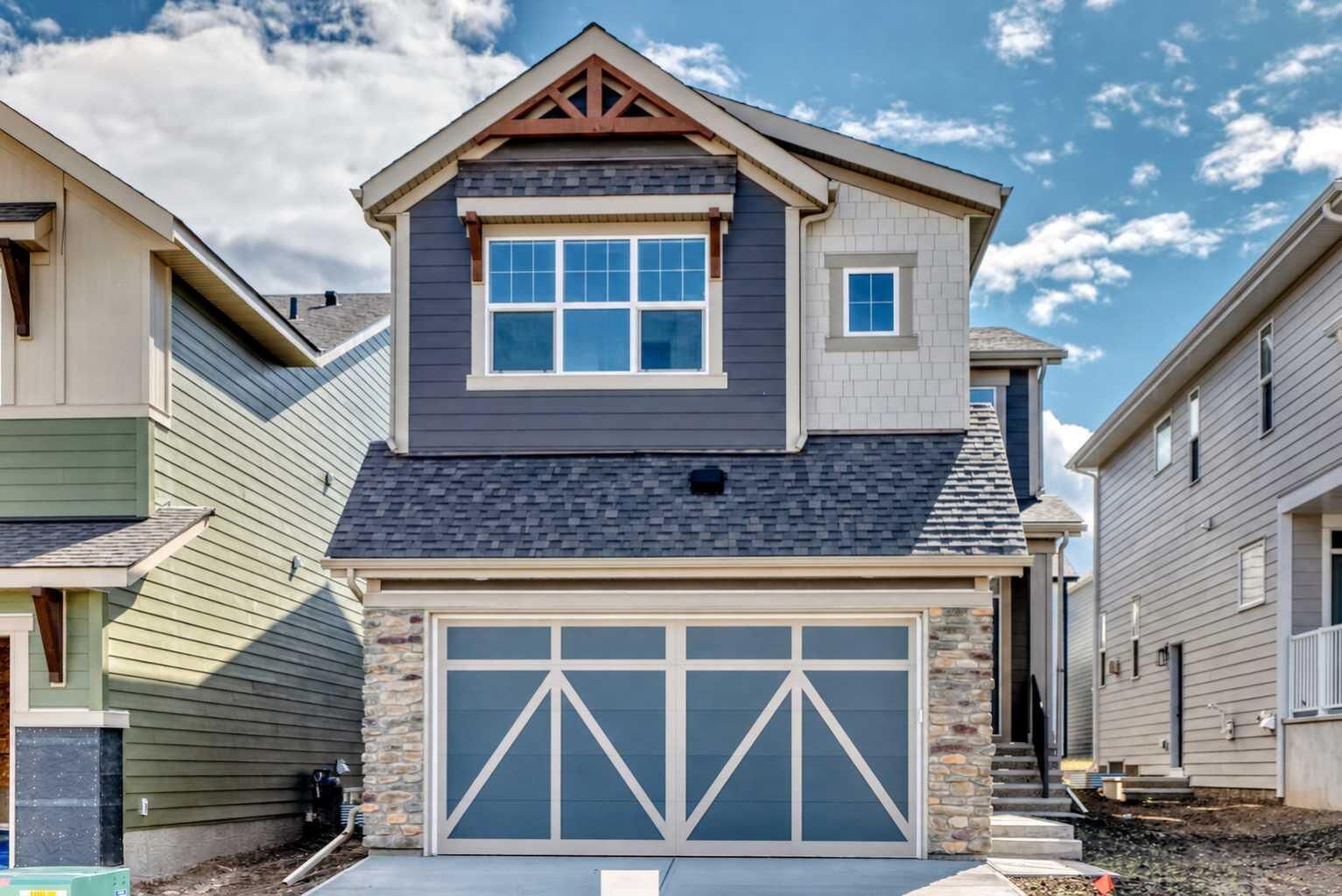 Property Photo: 551 Mercado Avenue SE AB T3M 4C9