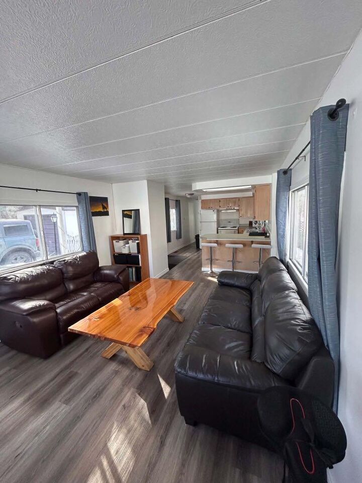 Property Photo:  1107 7 Avenue Avenue N  AB T0H 0C0 