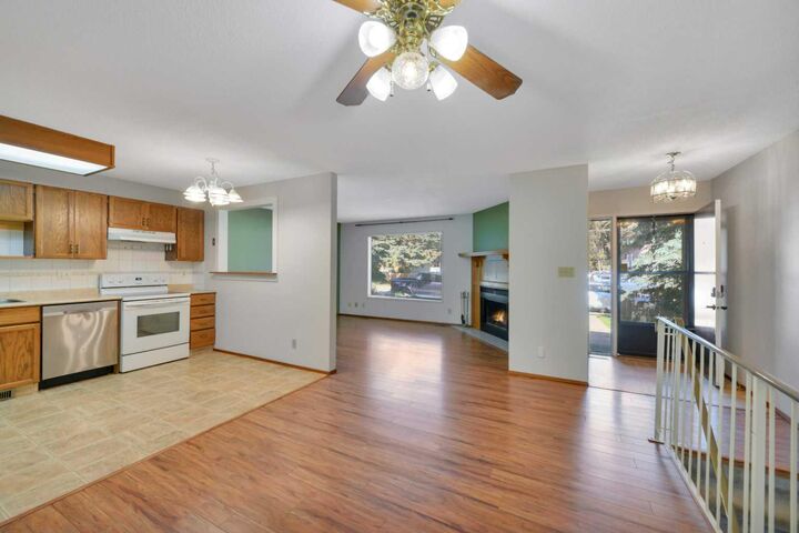 Property Photo:  4613 44 Street  AB T4N 6S7 