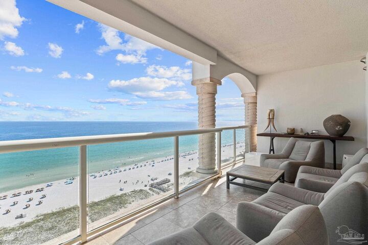 Property Photo:  18 Via Deluna Dr 1405  FL 32561 
