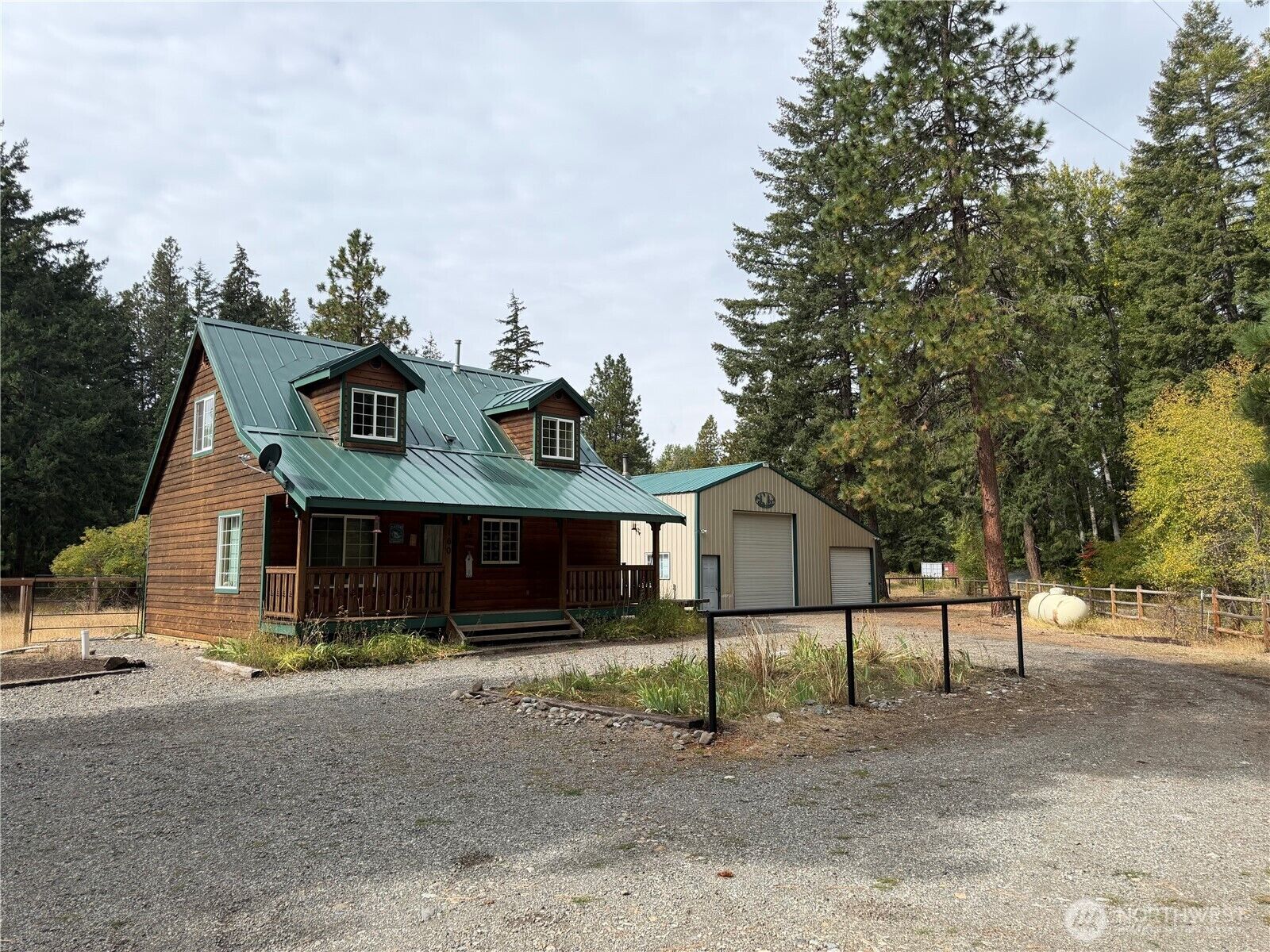 Property Photo:  160  Hummingbird Lane  WA 98922 