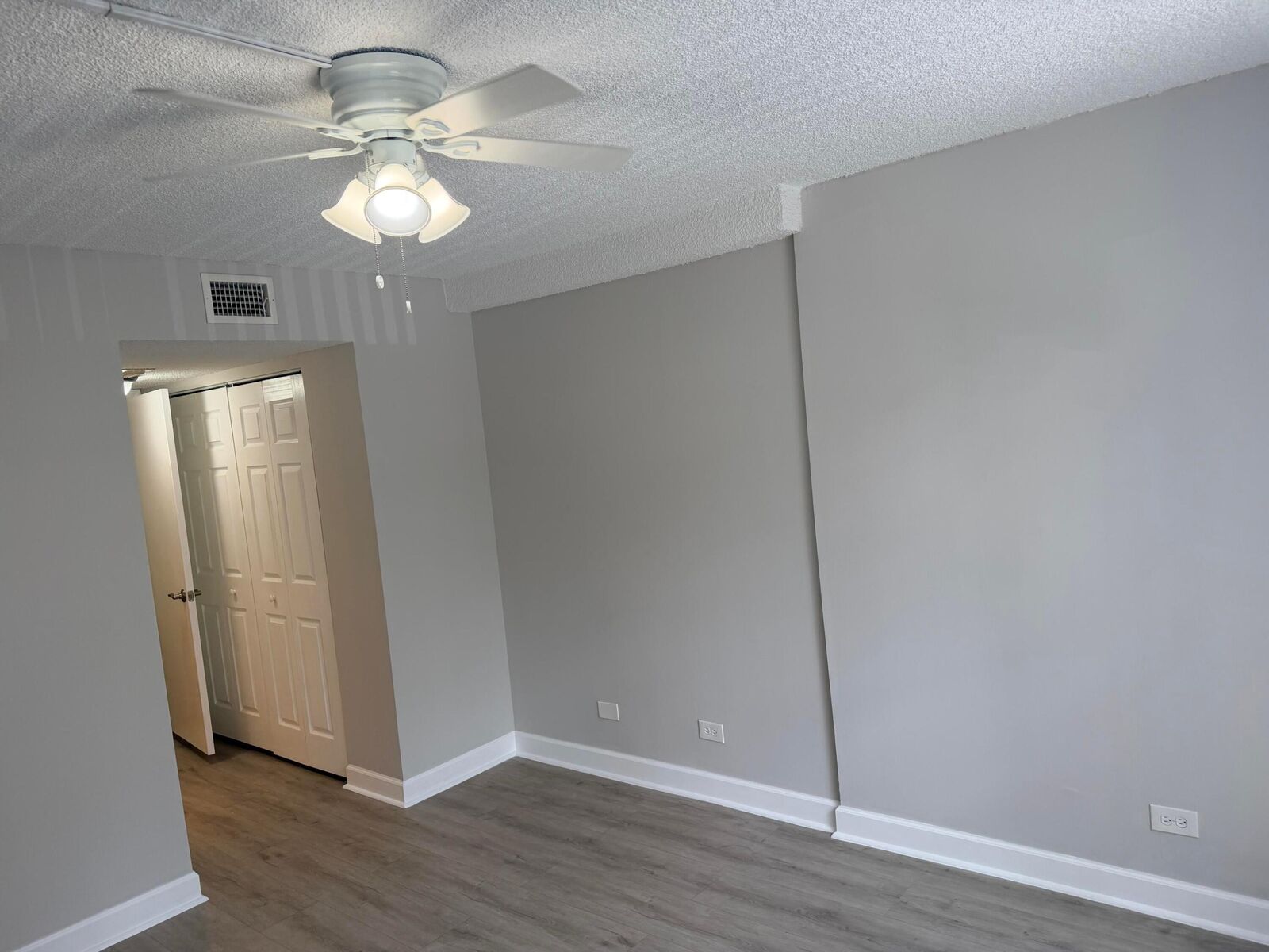 Property Photo: 3740 Inverrary Drive 2Y FL 33319