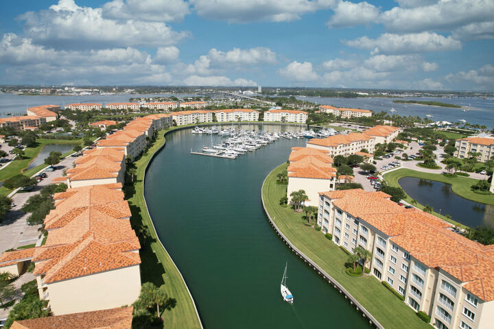 Property Photo: 34 Harbour Isle Drive W 204 FL 34949