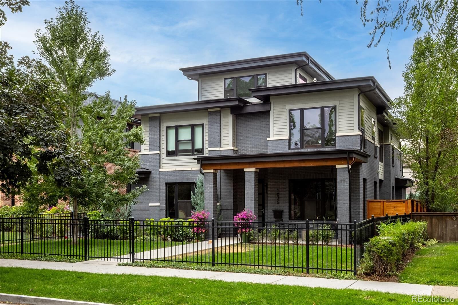 Property Photo:  1035 S Columbine Street  CO 80209 