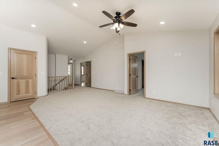 Property Photo:  5321 S Bahnson Ave  SD 57110 