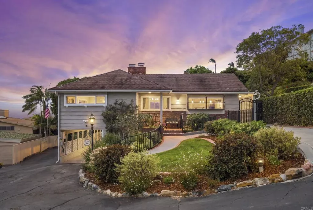 Property Photo:  3015 Rogers  CA 92106 