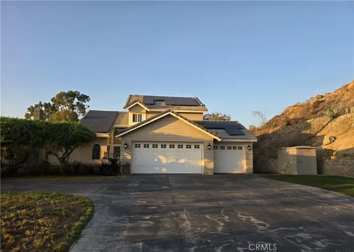 Property Photo:  23040 Wren  CA 92313 