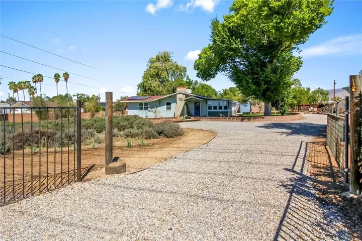 Property Photo:  34472 Avenue H  CA 92399 