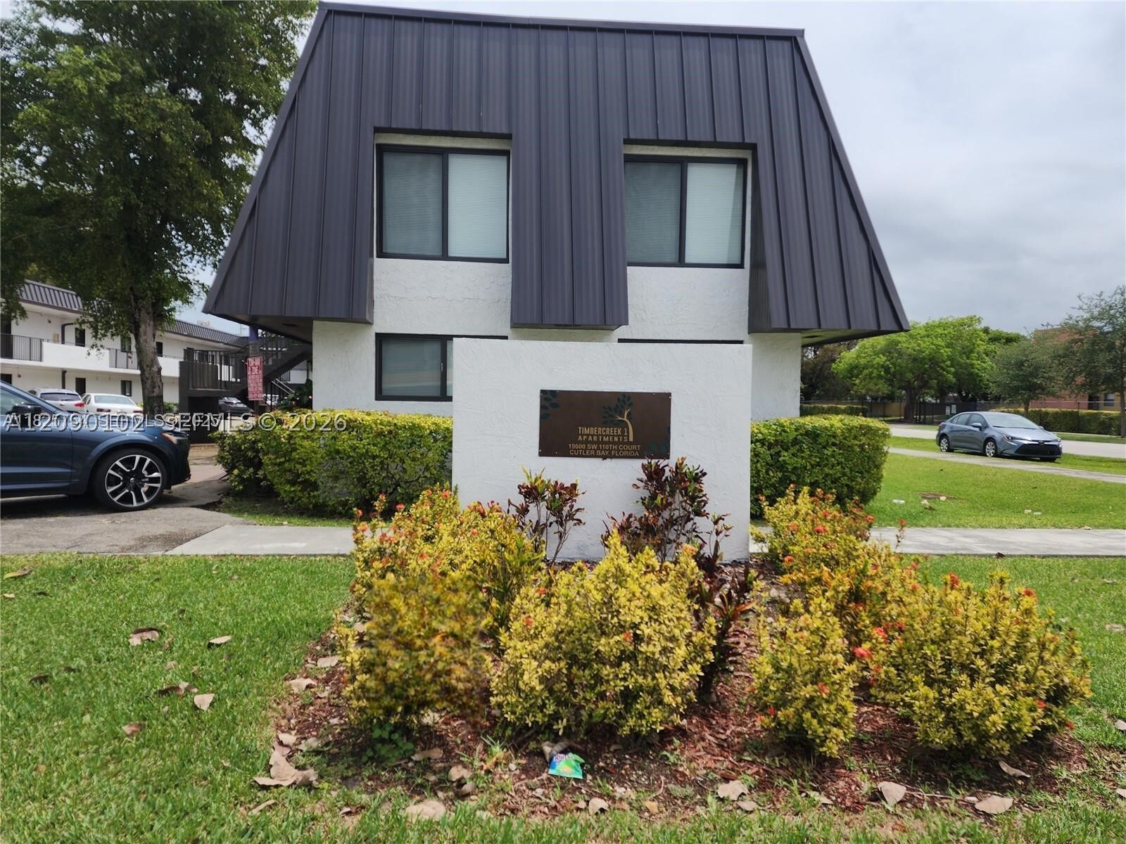 Property Photo:  19600 SW 110th Ct 213  FL 33157 