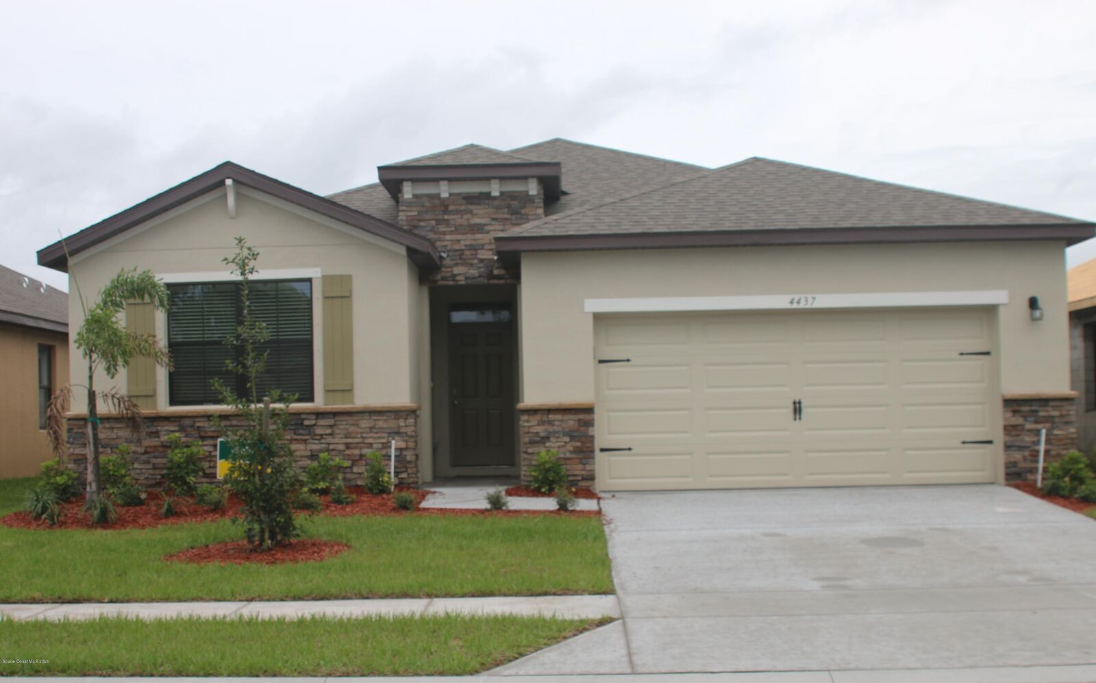Property Photo:  4437 Magenta Isles Drive  FL 32904 