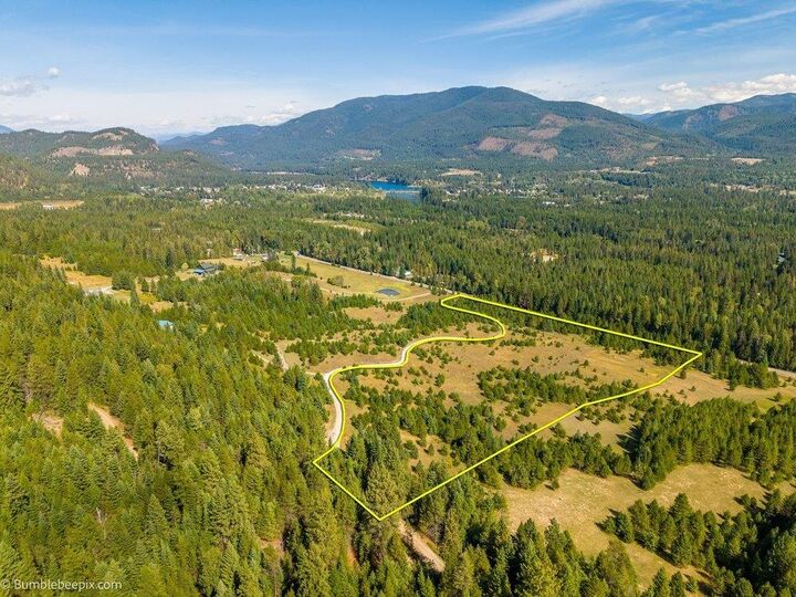 Property Photo:  247 Schlegel Ranch Rd  WA 99139 