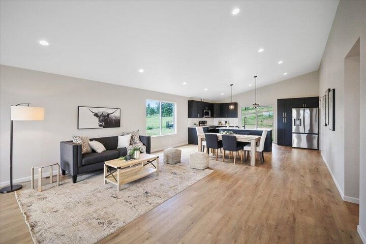 Property Photo:  1508 W Latting Ln  WA 99006 