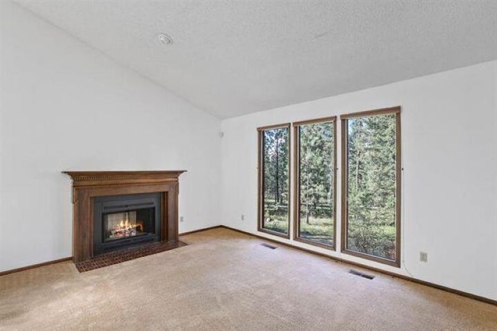Property Photo:  15010 E Shelley Ct  WA 99037 