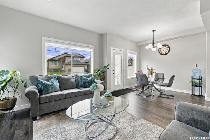 Property Photo:  525 Mahabir Lane 4  SK S7W 1G1 