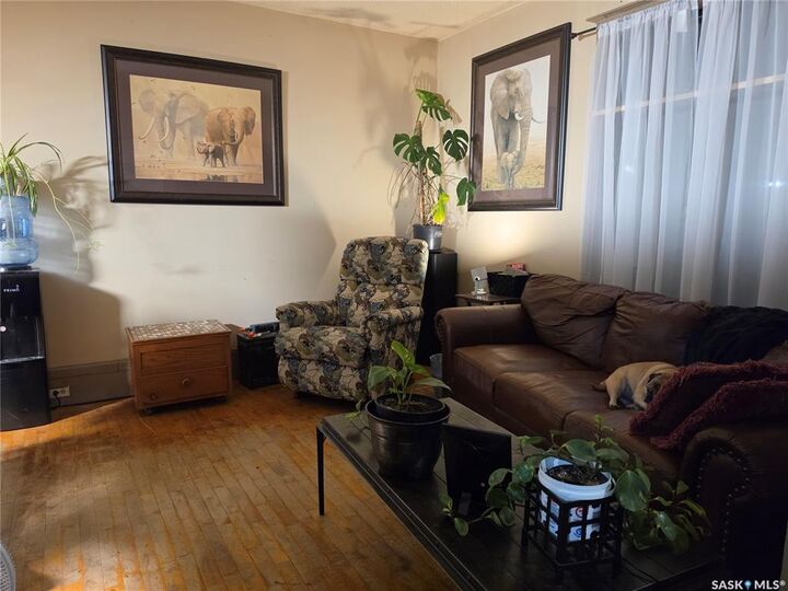 Property Photo:  1346 Rae Street  SK S4T 2C3 